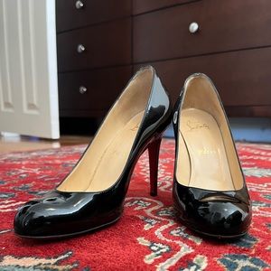 Christian Louboutin 38 Patent Calf Round Toe 4” Pump